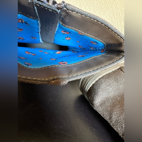 Nina Size 11 Little Girl Brown Side Zip Boots with blue lining - Picture 6 of 7